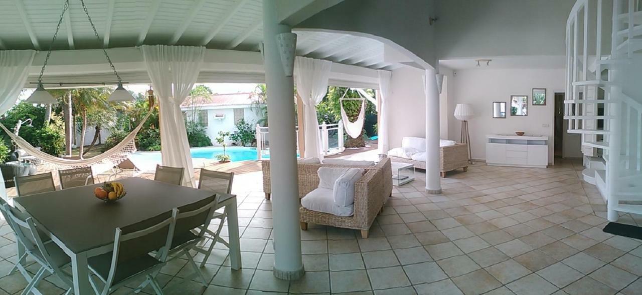 Villa Piscine et Iguanes en bord de mer proche plages marina et golf Saint-Francois  Buitenkant foto